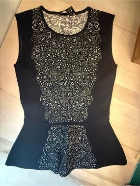 BCBGMaxAzria Black Knit Top with Cream Patterned Front